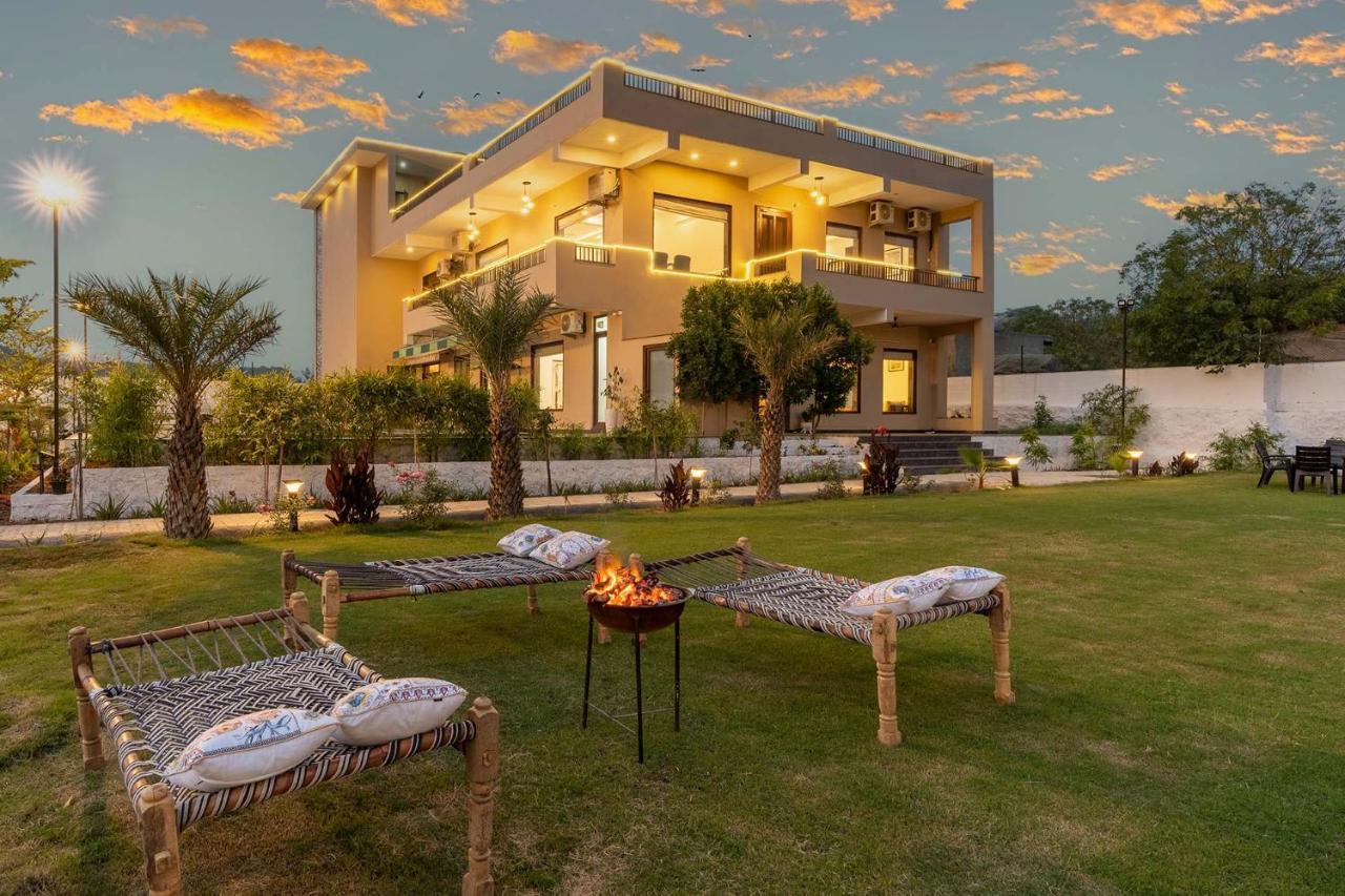 Brookvale Manor By Stayvista - Private Pool Haven With Endless Views & Indoor Fun Sohna Exterior foto